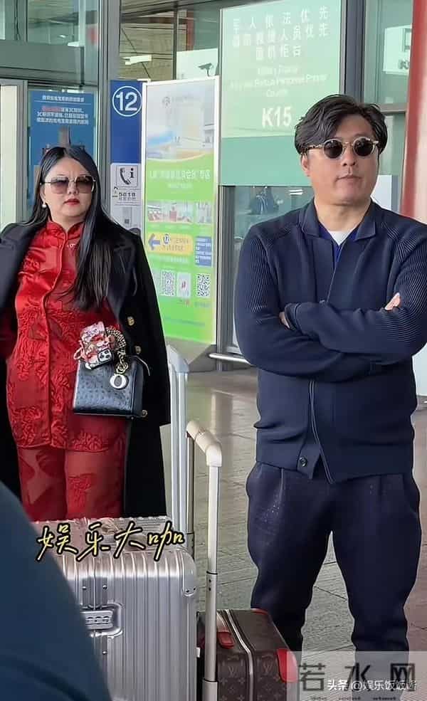 李湘终于要开始减肥了？深夜晒年轻时美照，眉眼神似刘亦菲