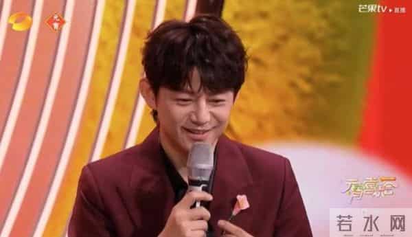 51岁何炅公开回应，热搜爆了！