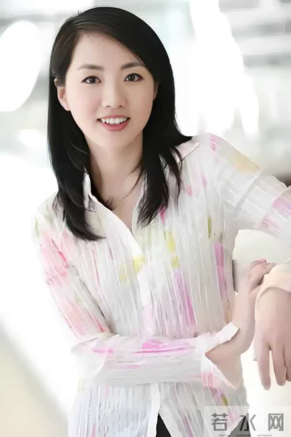 气象台主持人杨丹