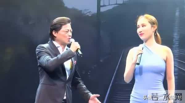 挤走原配自己做美艳师娘, 嫁65岁音乐家的王冰冰, 如今玩的更"花"了