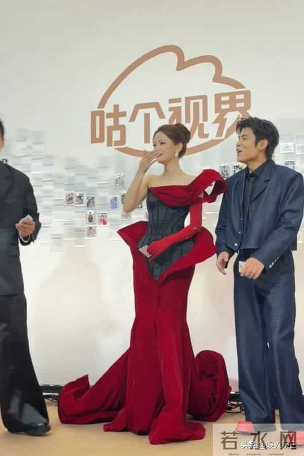 徐志胜幽默精准戳中杨超越,超越秒破防,失控模样可爱到犯规!