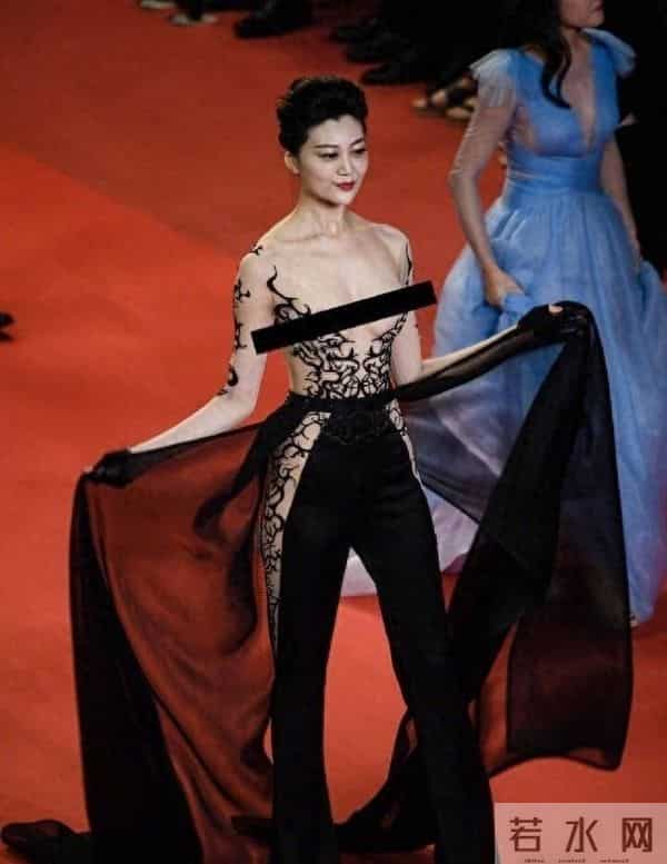 红毯上争相斗艳，娱乐圈女星打着为艺术献身的幌子，该遮一遮了！