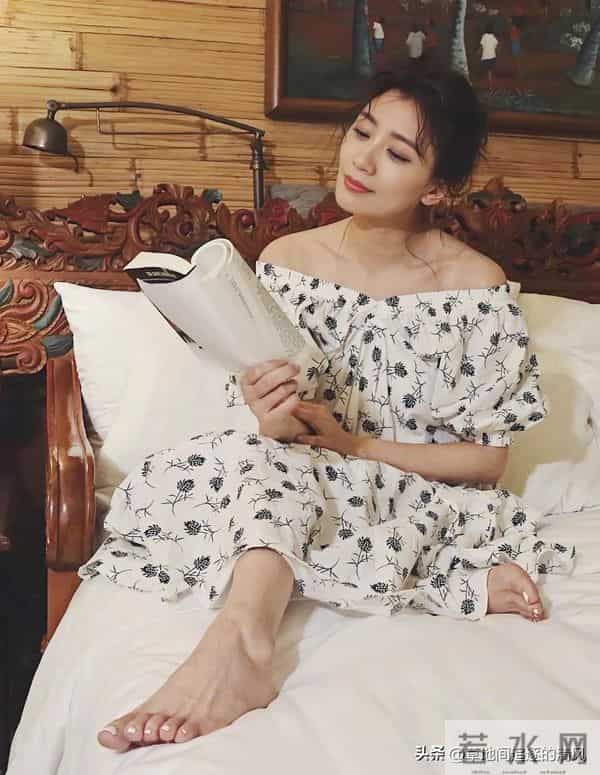 贾静雯的气质和美足，特别喜欢他演的赵敏