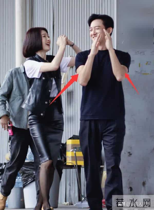 宁波街头偶遇明星!生图下秦岚脸僵又疲惫,王阳瘦了硬凹下颌线