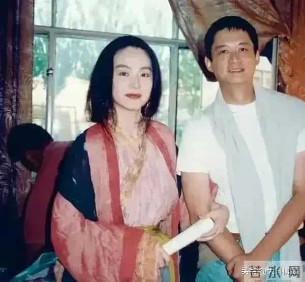 向太喷王家卫滥竽充数,背后高人张叔平曝光,原来他才是影坛鬼才