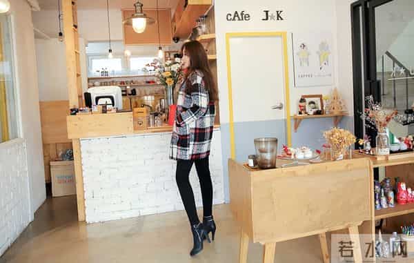 孙允珠——简约圆领毛衣&西装领格子外套