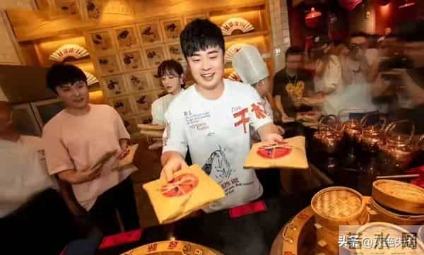 为了割韭菜，脸都不要了？这几位明星“捞钱”的样子太难看了！