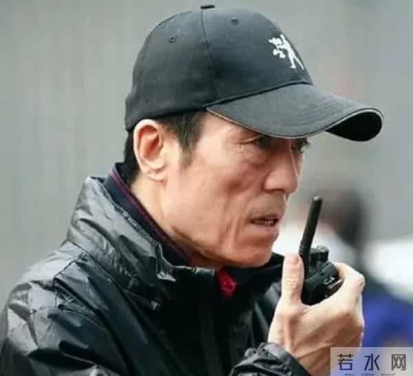 红毯上争相斗艳，娱乐圈女星打着为艺术献身的幌子，该遮一遮了！