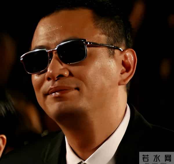 拔出萝卜带出泥！逼疯辛芷蕾，袒护强奸犯的他，这次惹众怒了！