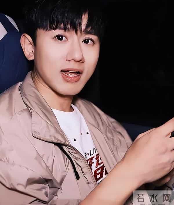 央媒点名,42岁的张杰高调官宣喜讯,这次他狠狠为谢娜争了口气