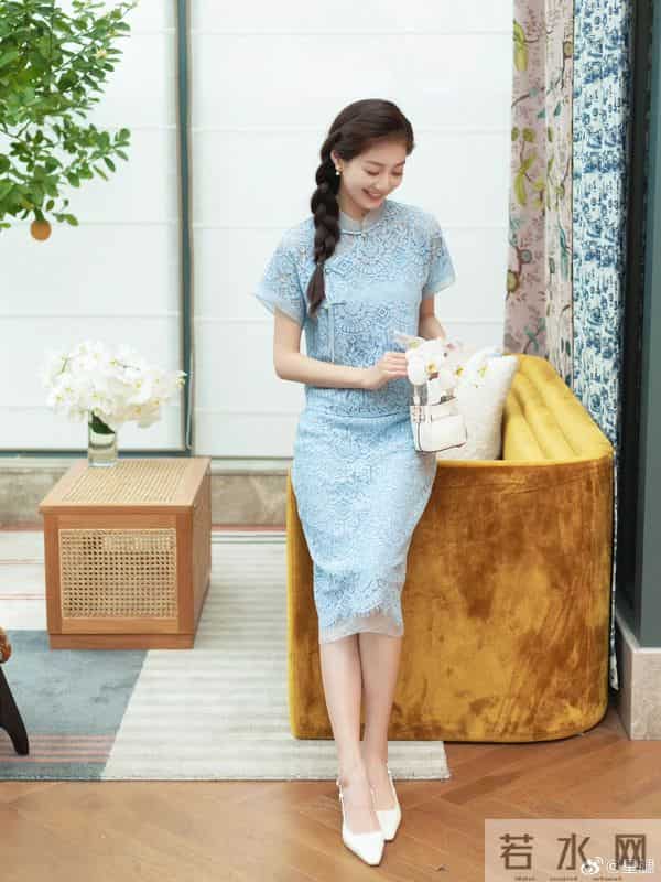 中传校花冯琳当主持人啦！不愧是最美领读员 这颜值不比明星差