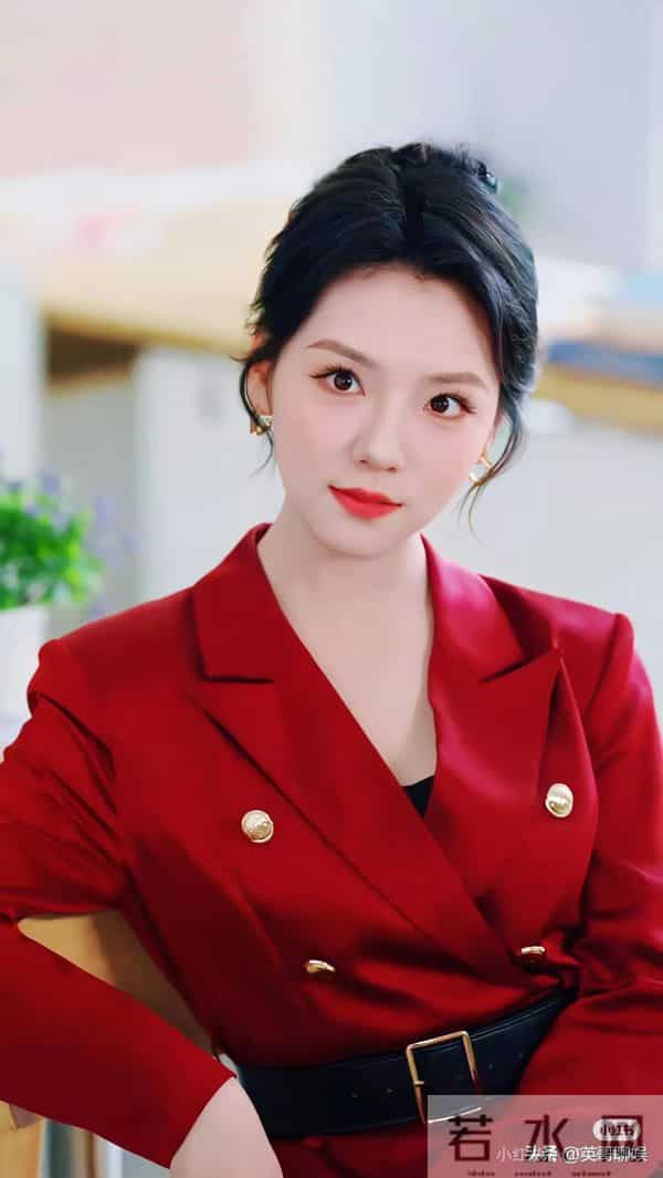 短剧十大女神彻底洗牌，岳雨婷没资格，李柯以第二，榜首没争议