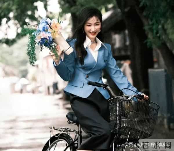 《繁花》录音门升级，金靖遭殃后，即使被“羞辱”也不敢得罪资本