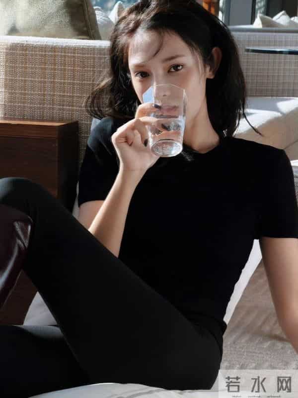 11.4娱乐瓜:肖战 杨紫 成毅 杨幂 白鹿 彭小苒 张凌赫 梁洁 李兰迪