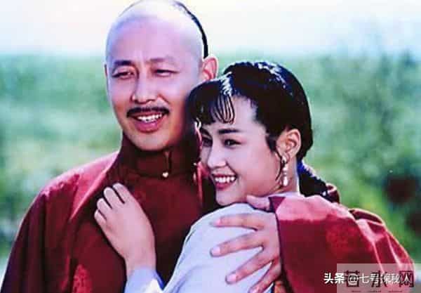 59岁茹萍的痛:女儿离婚,儿子大龄未婚,风光背后满是无奈