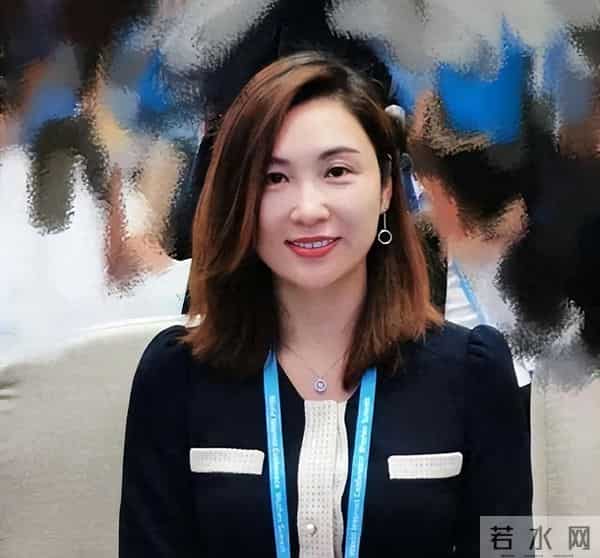 她曾是央视主持人,被评为上海劳模,如今成为美国高官的副总裁