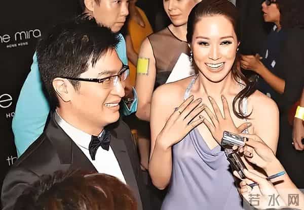 14岁就长得“倾国倾城”，24岁被富豪花7亿娶回家，8年生下4个娃