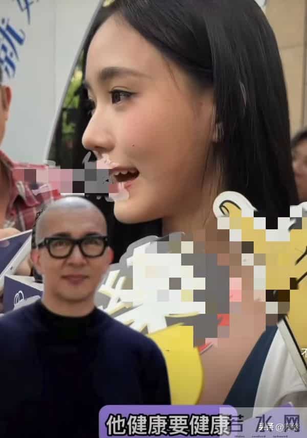 具俊晔还在湾湾，小S二女儿说每周会去她家里吃饭，会给他夹肉吃