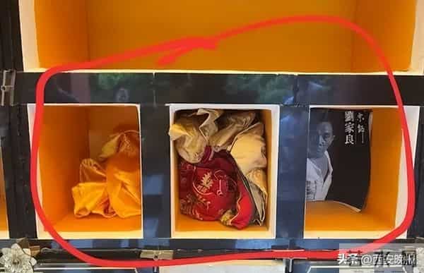 香港导演刘家良等多位名人骨灰被盗,部分家属接到数千万港币勒索电话