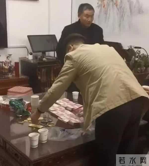 没有那个富贵命，大衣哥传来喜讯，前儿媳陈亚楠终是活成了"笑话"