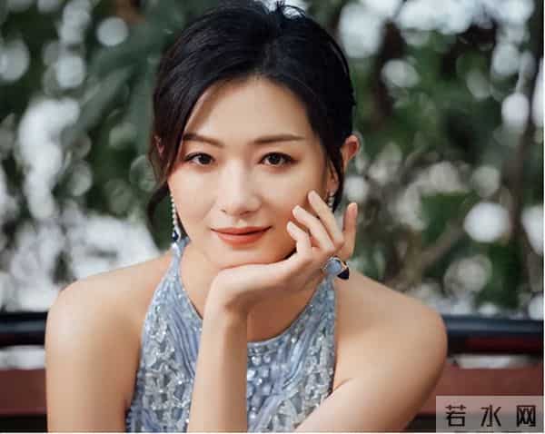 她因美貌受骚扰，拒绝导演七次后被雪藏多年，43岁又凭实力翻红