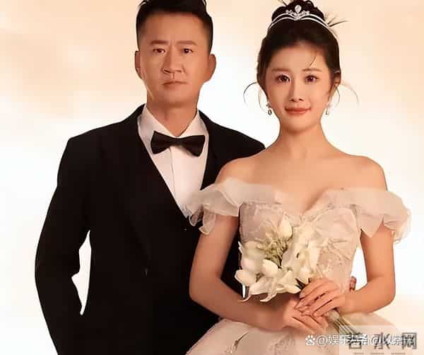 知名演员无戏可拍,在老家拍视频卖炒面,张颂文早已揭开内娱真相