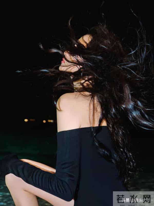 关晓彤：这是开始走性感路线了吗？