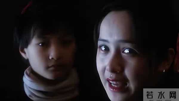 59岁蒋雯丽现状,定居英国,又瘦又老,网友惋惜:一代女神也老了