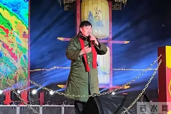 国家出手!大衣哥案判了,闹事者下场解气,可还有个网暴者没解决