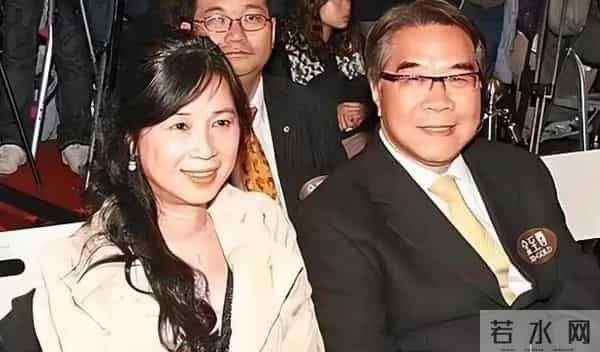 14岁就长得“倾国倾城”，24岁被富豪花7亿娶回家，8年生下4个娃