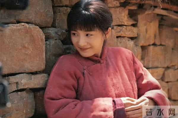 被“艳压”8年,杨幂再次官宣新消息,已是赵丽颖高攀不起的存在