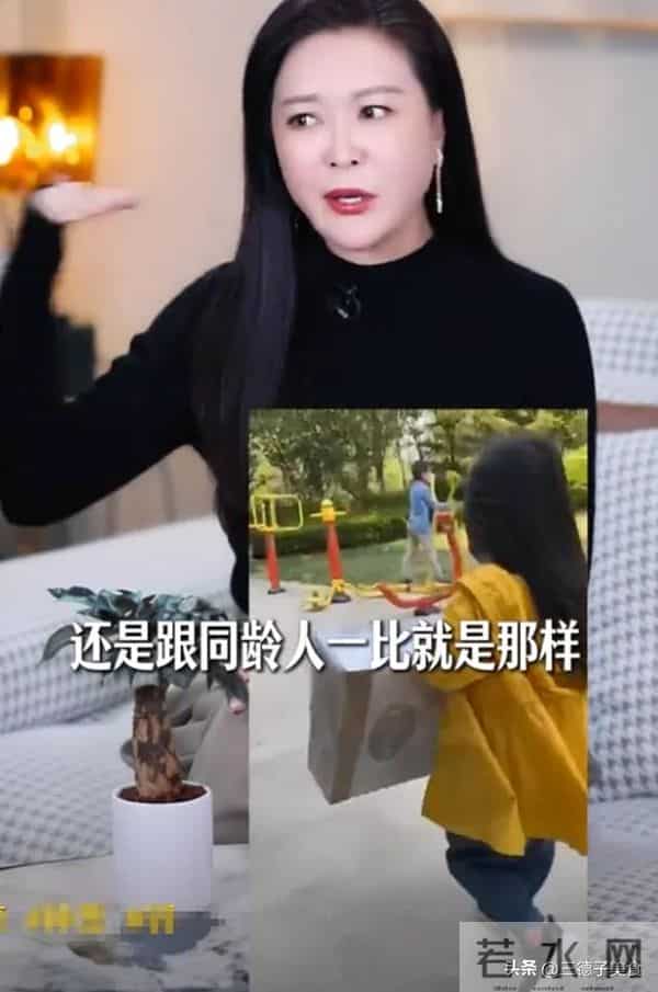 丁克15 年遭婆婆催生，41岁生下“矮小症”女儿，王小骞如今怎样了