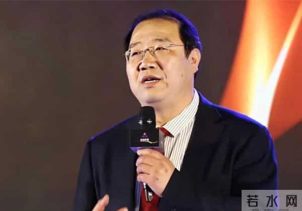 宋丹丹没想到,被自己公开怒斥的英达,如今竟走上了另一条上坡路