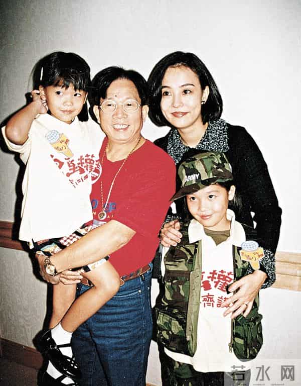 刘家良骨灰被盗，遺孀哽咽称不抱希望找回，同处多个富豪骨灰被盗