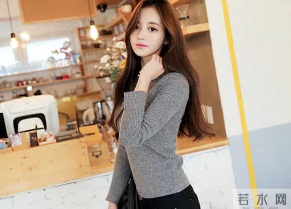 孙允珠——简约圆领毛衣&西装领格子外套