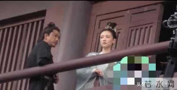 33岁吴倩怎么老成这样了素颜衰老秃顶明显,与李佳航对戏表情严肃