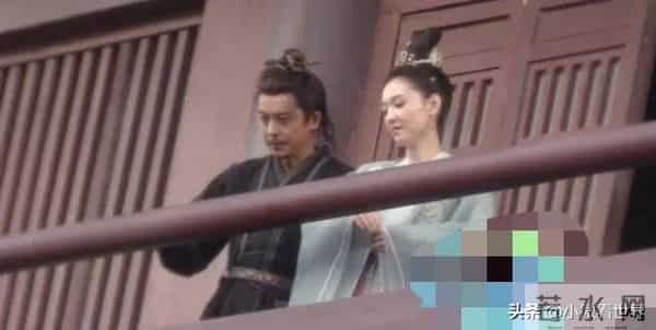 33岁吴倩怎么老成这样了素颜衰老秃顶明显,与李佳航对戏表情严肃