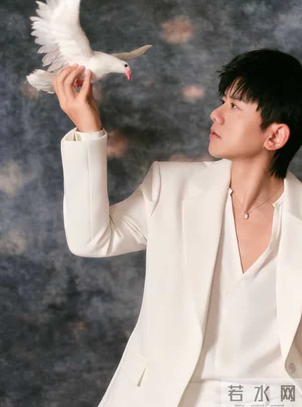 央媒点名,42岁的张杰高调官宣喜讯,这次他狠狠为谢娜争了口气