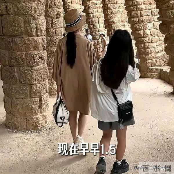 丁克15 年遭婆婆催生，41岁生下“矮小症”女儿，王小骞如今怎样了