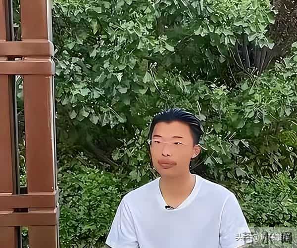 曾一夜成名,“日入百万”的郭有才,如今泡沫散去,他过得如何?