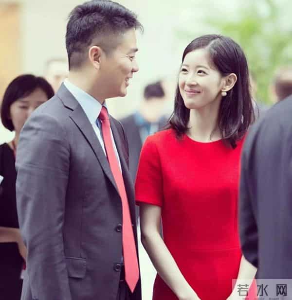 高嫁从来不是童话，而是权力博弈：赢麻了的章泽天，好有“狼性”