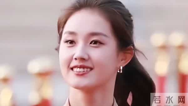 横店这一夜,珠圆玉润的短剧女神郭宇欣,秒了内娱一堆“排骨精”