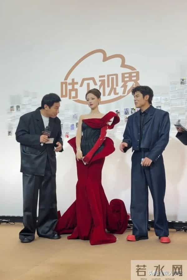 徐志胜幽默精准戳中杨超越,超越秒破防,失控模样可爱到犯规!