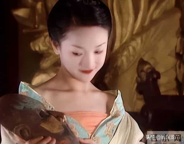 年过50岁的周迅一头白发，无儿无女成为了这辈子最大的遗憾！