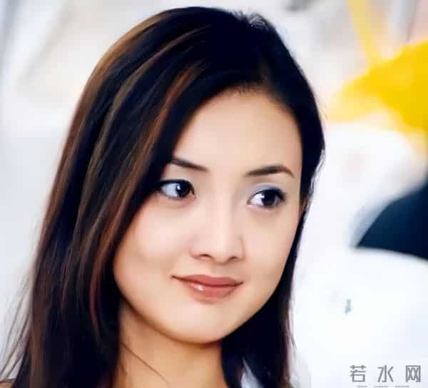 恩爱28年难抵残酷现实,牛莉把老公熬成爹,年龄差终究是道坎