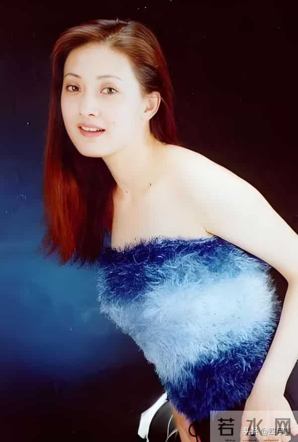 年轻时候的。牛莉