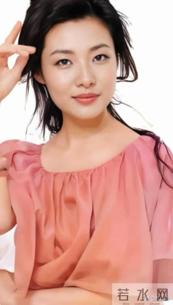 周涛年轻的美照。