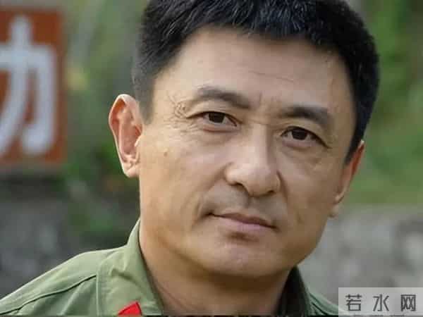 没了“贵人”撑腰,过气女星的残酷,在41岁白百何身上展露无遗