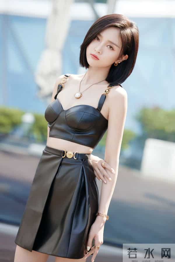 皮裤风——吴宣仪是不是很飒很美丽