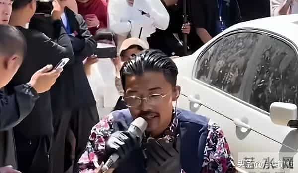 曾一夜成名,“日入百万”的郭有才,如今泡沫散去,他过得如何?